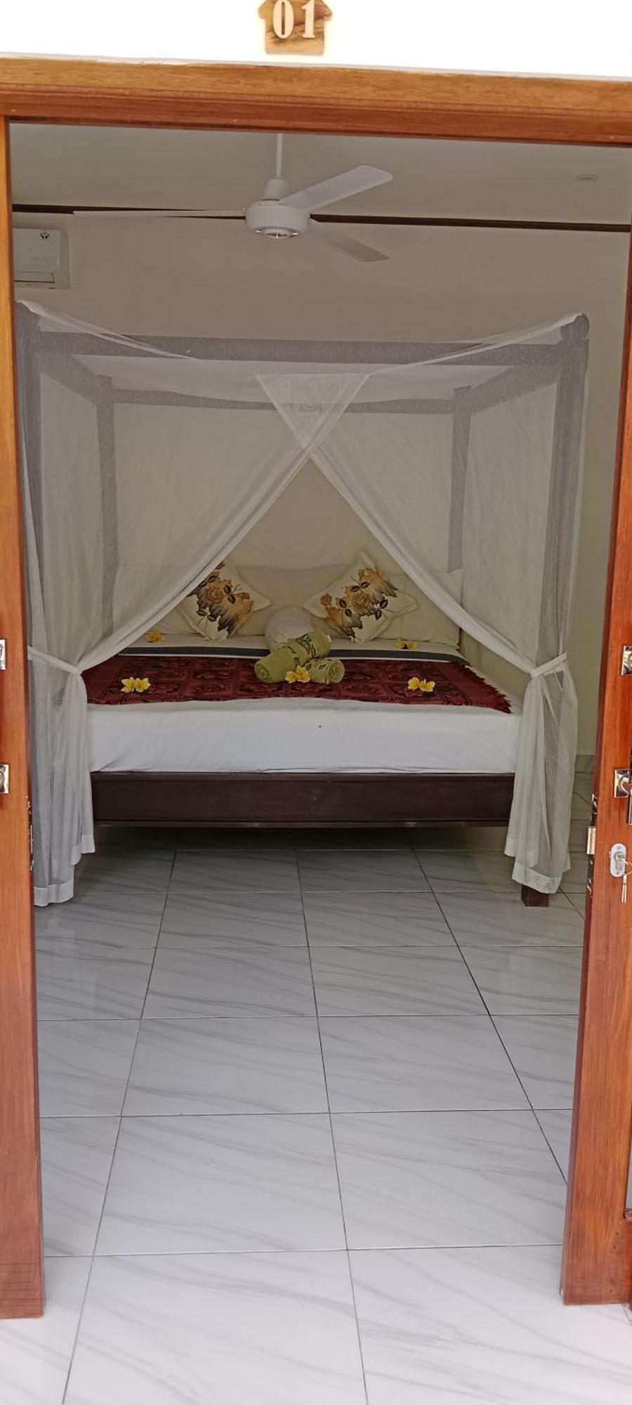 Beten Enjung Home Stay&Waroeng Амед Экстерьер фото