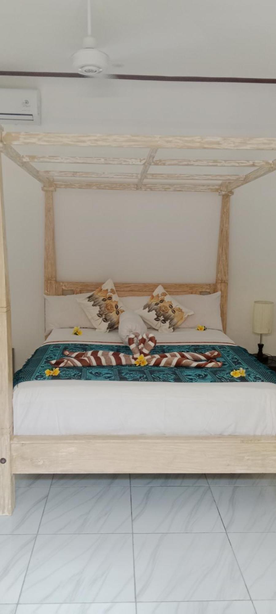 Beten Enjung Home Stay&Waroeng Амед Экстерьер фото