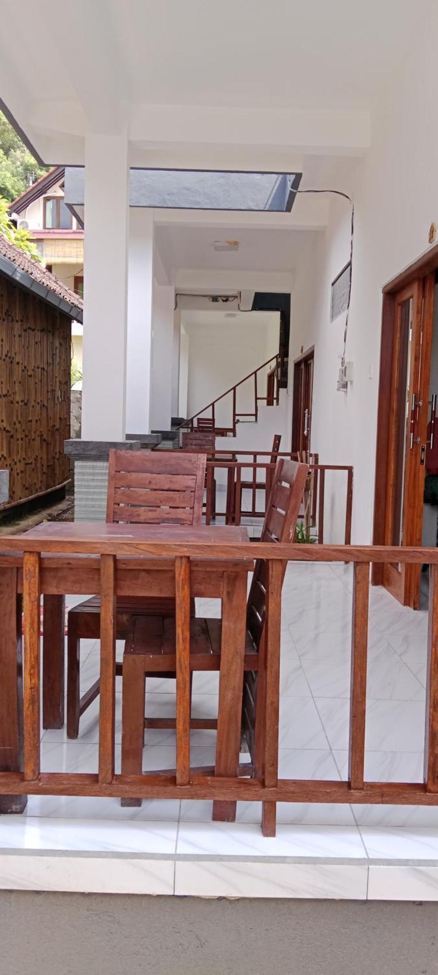 Beten Enjung Home Stay&Waroeng Амед Экстерьер фото