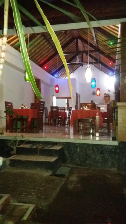 Beten Enjung Home Stay&Waroeng Амед Экстерьер фото